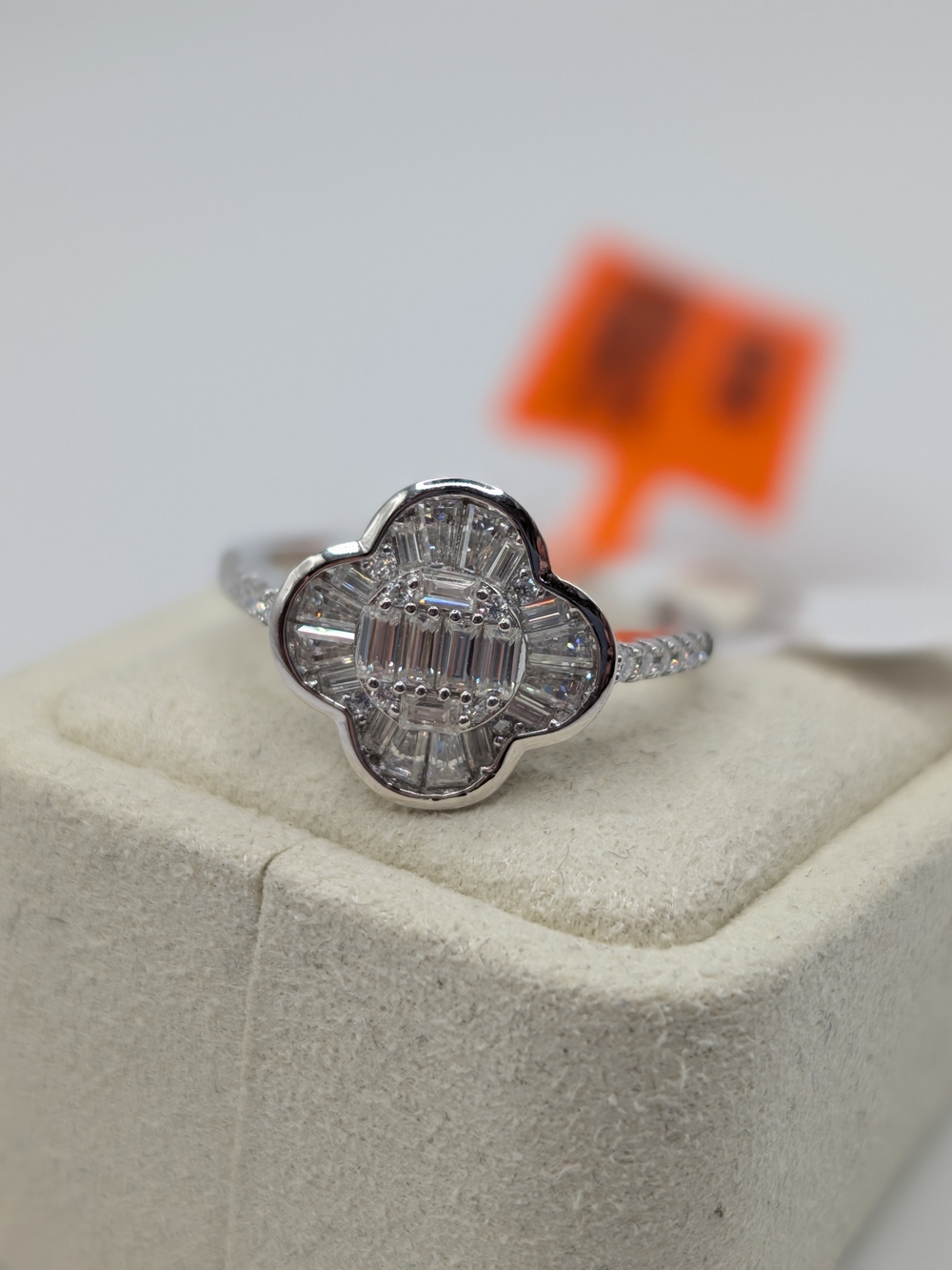 NWT 2.0 CTW Moissanite Clover Ring 925 Sterling Silver Size 9